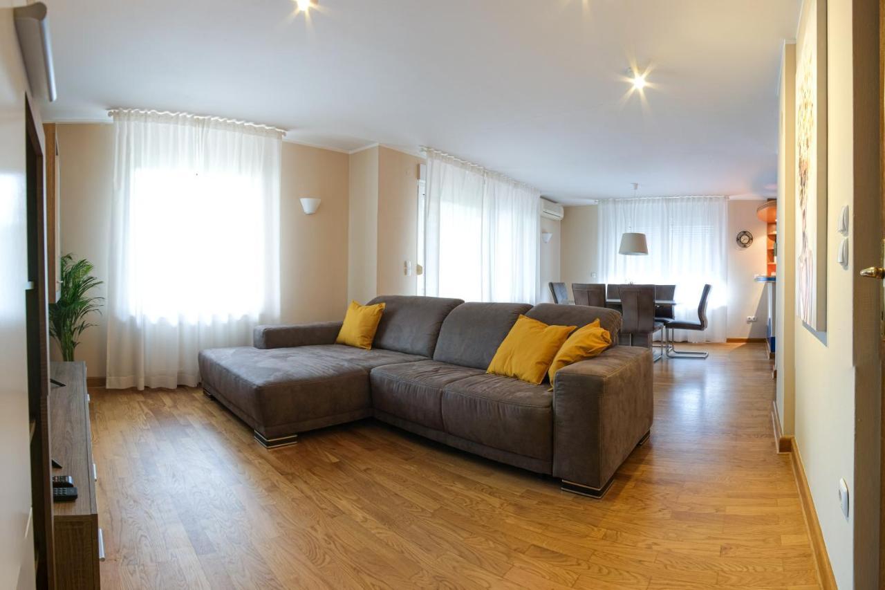 M16 Spacious And Bright Apartment ลูบลิยานา ภายนอก รูปภาพ