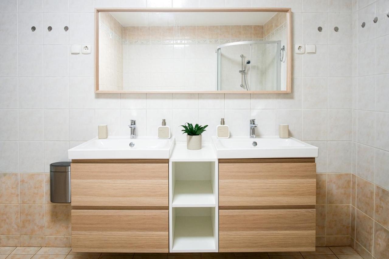 M16 Spacious And Bright Apartment ลูบลิยานา ภายนอก รูปภาพ